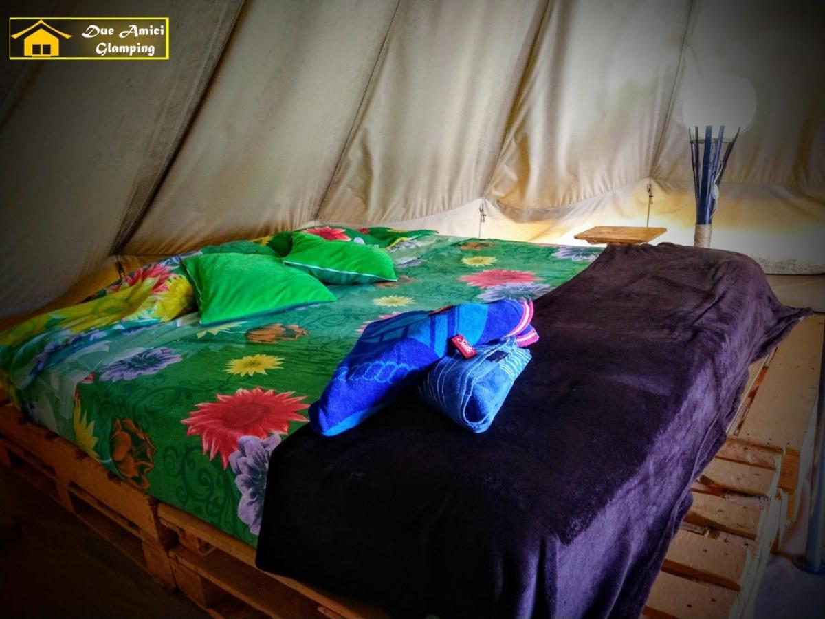 Glamping Due Amici Hotel Palomino Luaran gambar
