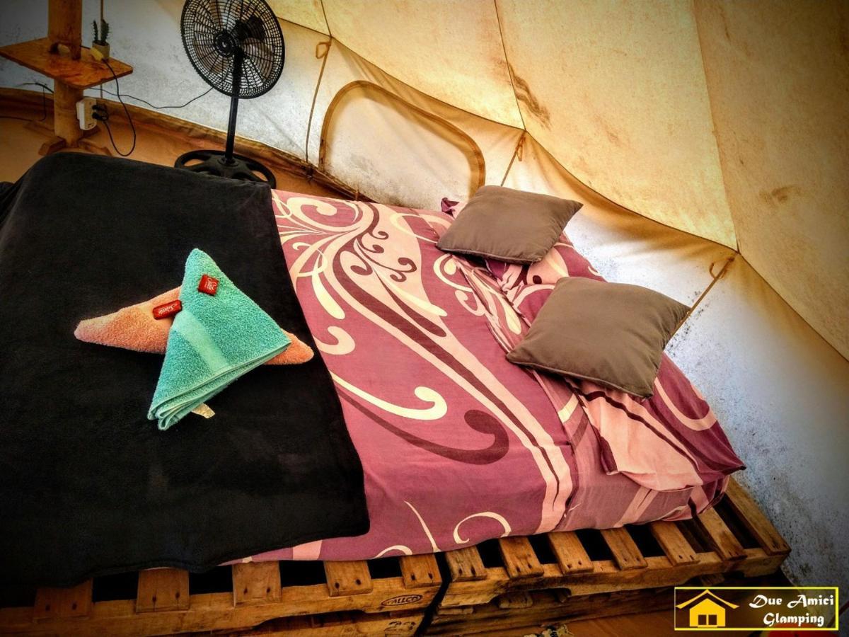 Glamping Due Amici Hotel Palomino Luaran gambar